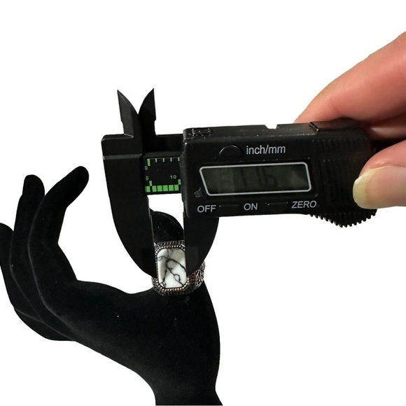 Artisan Crafted Ornate 925 Sterling Silver White Buffalo Cabochon Size 11 14.5g - Picture 10 of 14